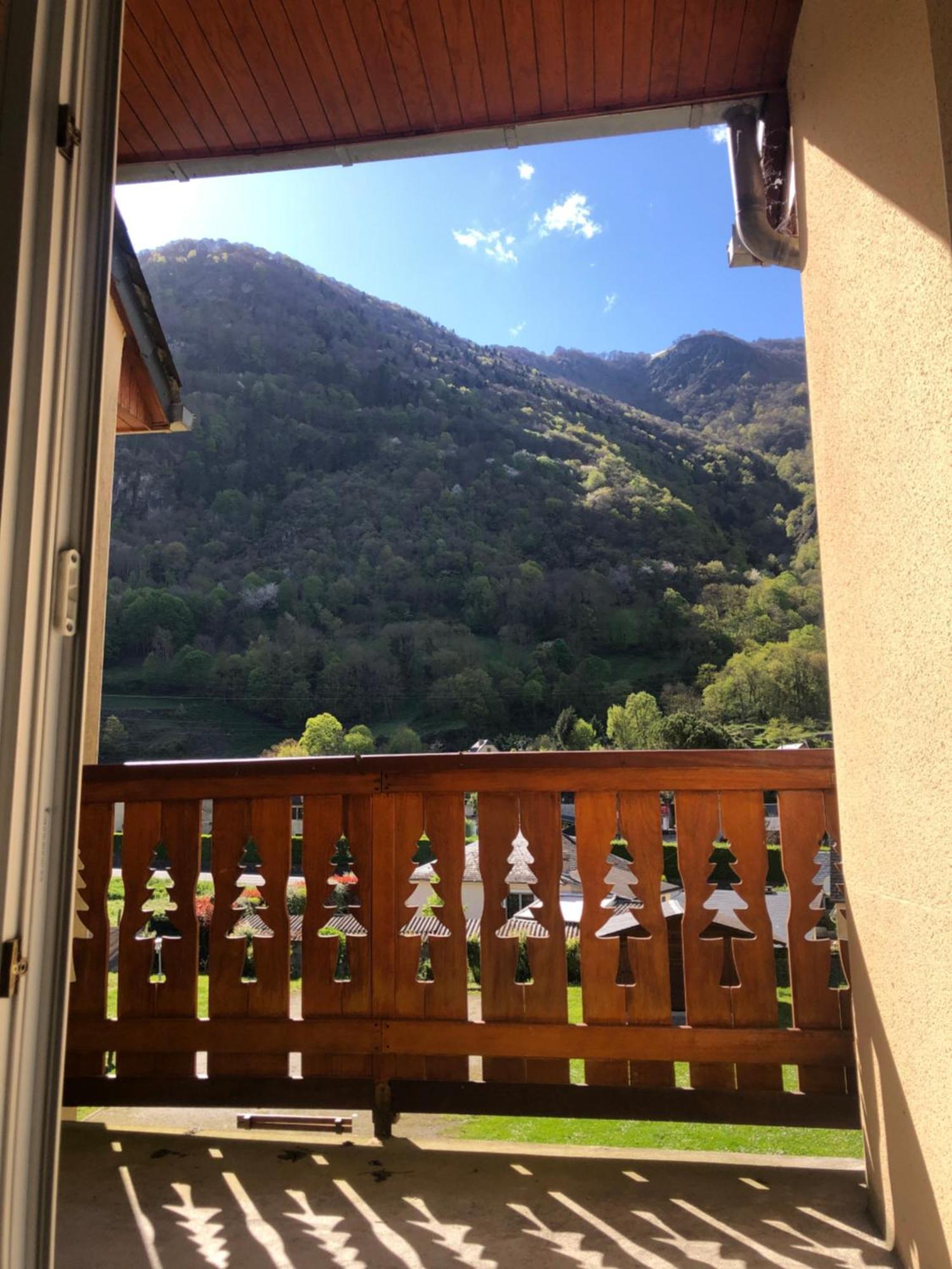 Appart T 3 Bagneres-De-Luchon Vue Montagne - Piscine Mi Juin Екстериор снимка